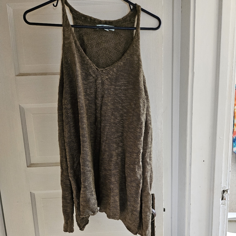 She + Sky Brown Crewneck Knit Top